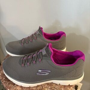 Skechers Women's Summits - Cool Classic Sneaker, Charcoal/Purple,Slip-ons Size 9